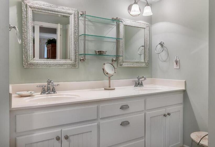 آپارتمان 3 خوابه, Romar Beach