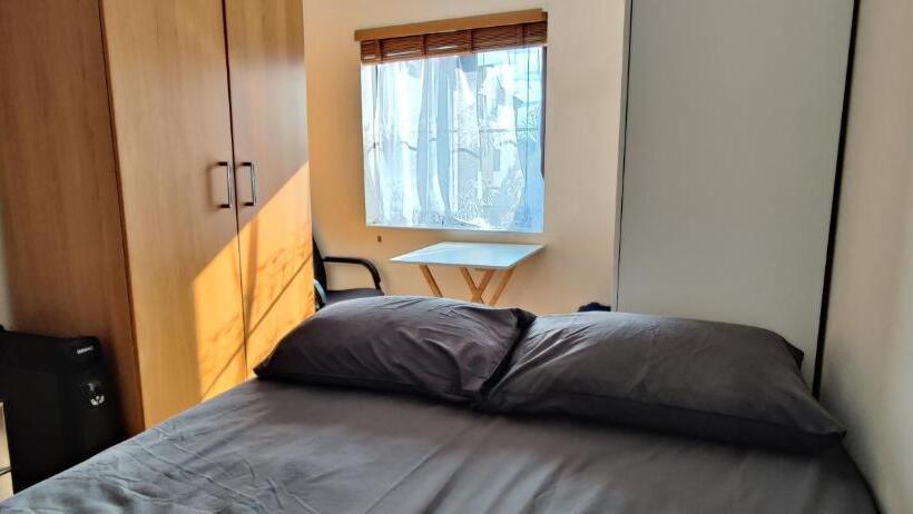 Номер Стандарт, Wembley House