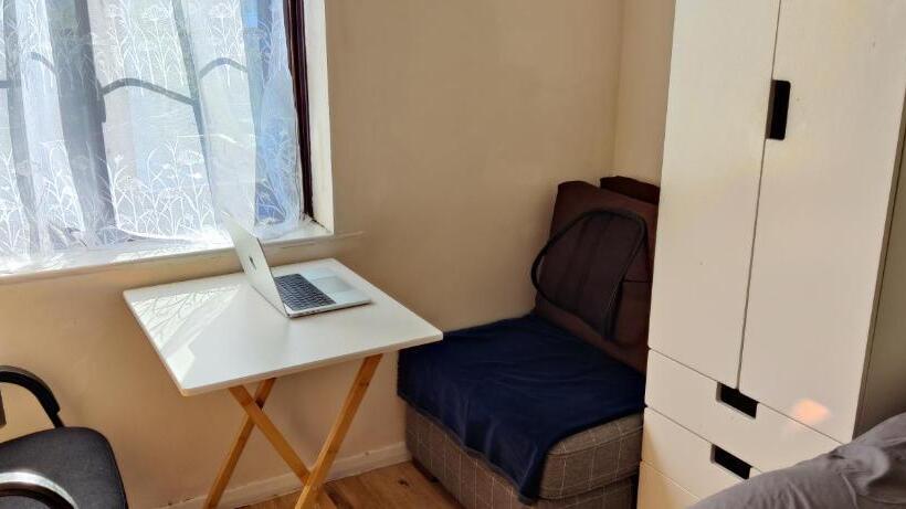 Номер Стандарт, Wembley House