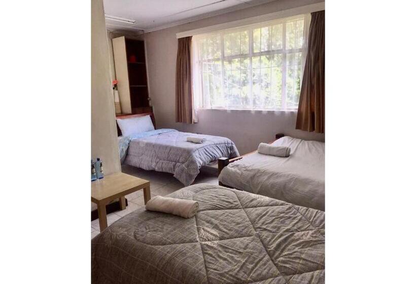 اتاق استاندارد سه نفره, Royale Karen