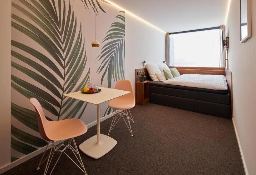 带大床的标准间, Tin Inn L Hückelhoven Einfach Gut   Das Hotel Aus Hochwertig Ausgebauten überseecontainern