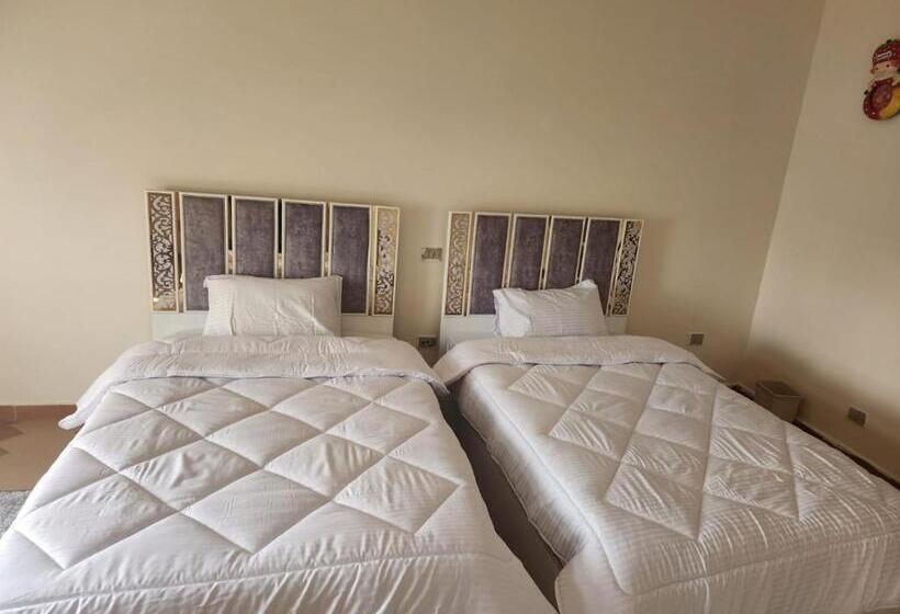 آپارتمان 1 خوابه, Apartment In Pyramids Gardens