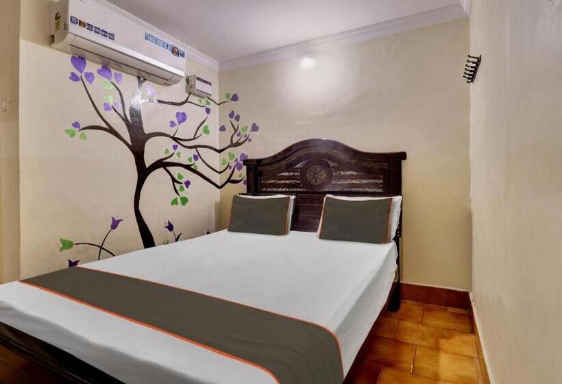 Трехместный Номер Deluxe, Collection O Sri Shanthi Residency