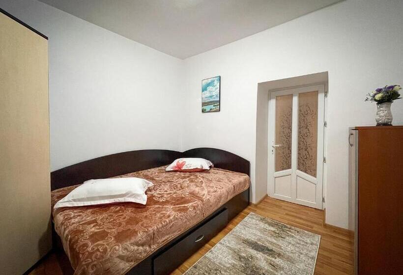 标准间, Căsuța Măriuca
