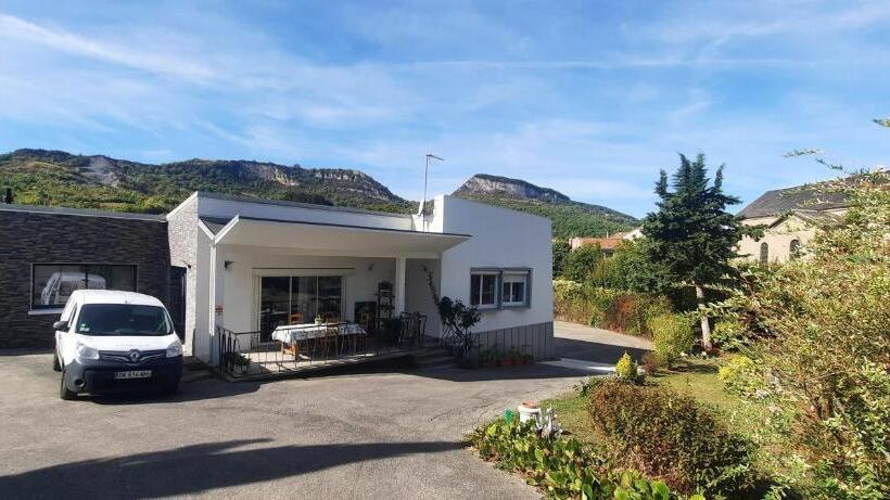 Номер Стандарт Вид на Сад, Gîte Aux Tourterelles