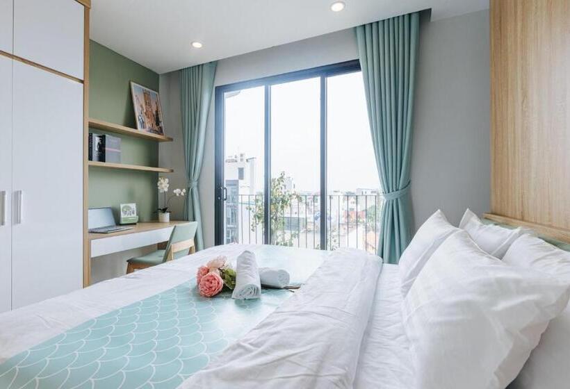 1 Bedroom Apartment Lake View, Crescendo Urban Stay   Stay 24h