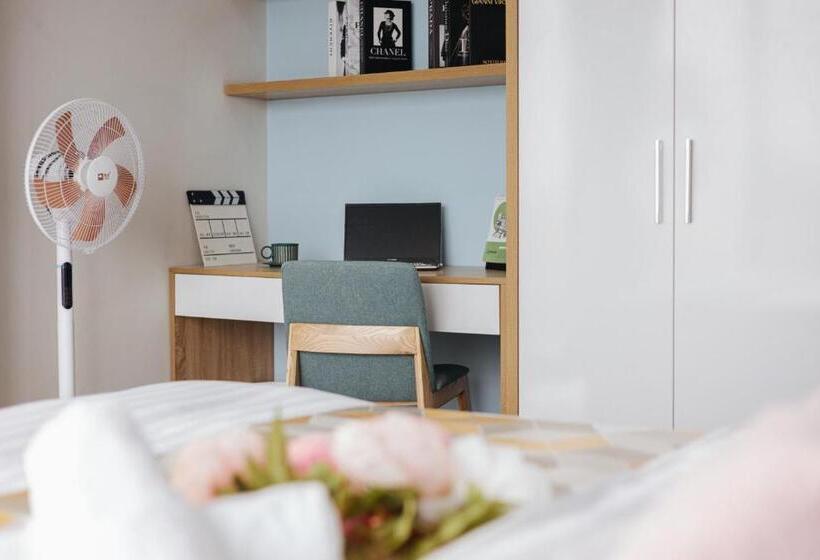 سوئیت با بالکن, Crescendo Urban Stay   Stay 24h