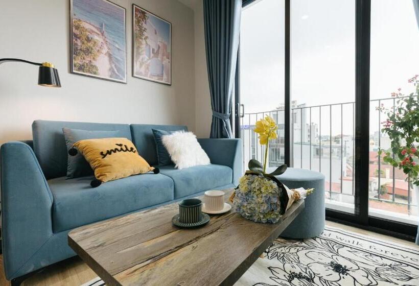 سوئیت با بالکن, Crescendo Urban Stay   Stay 24h