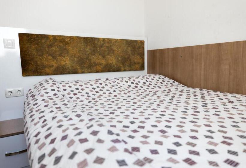 آپارتمان سوپریور 1 خوابه, Dodona Aparthotel In Prishtina