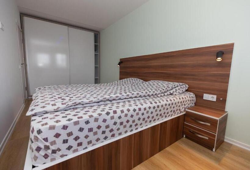 1 Bedroom Penthouse Apartment, Dodona Aparthotel In Prishtina