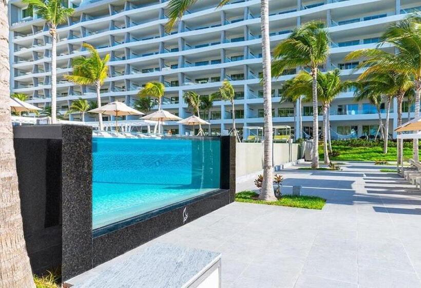 Люкс, Ocean View In 5 Diamond Resort