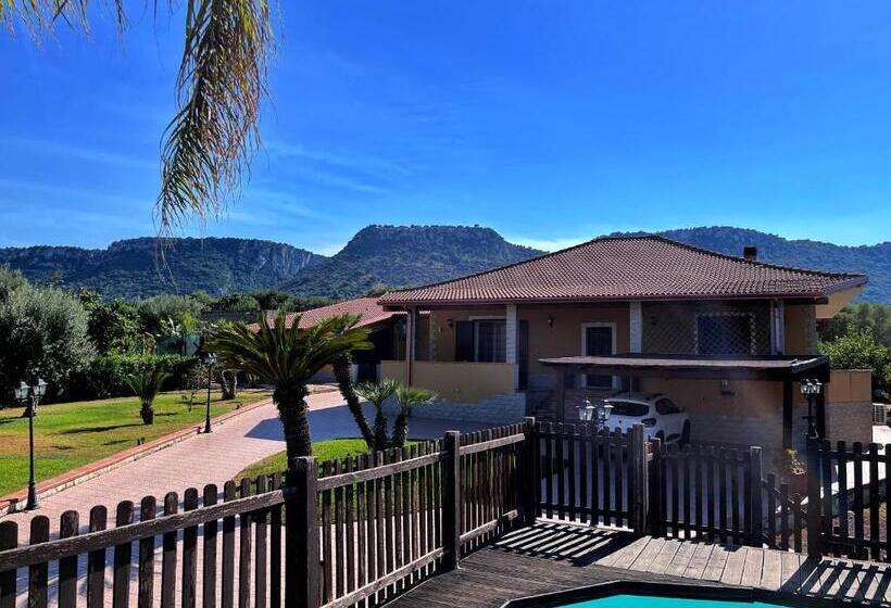 اتاق لوکس, Villa Giudice Luxury Home