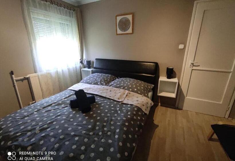 דירת חדר עם טרסה, Felhő Apartman
