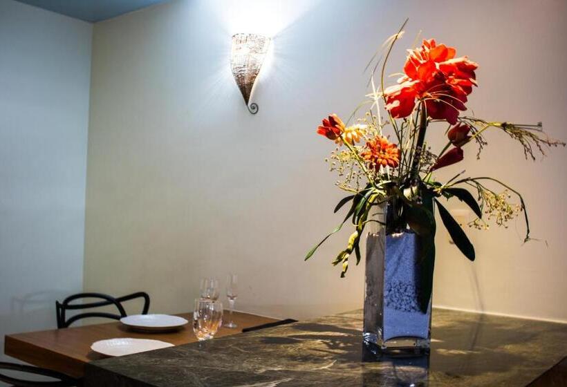 اتاق استاندارد, Netuno Motel