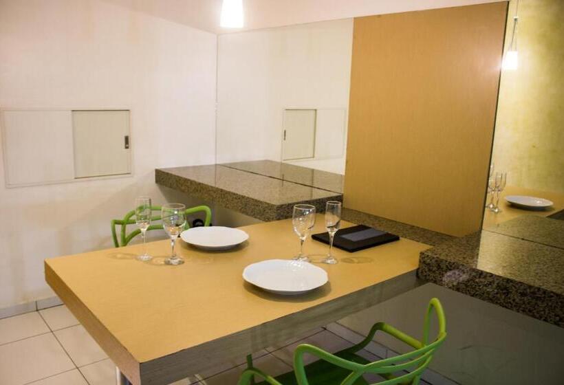 اتاق لوکس, Netuno Motel