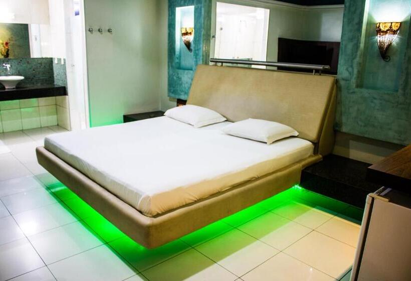 اتاق لوکس, Netuno Motel