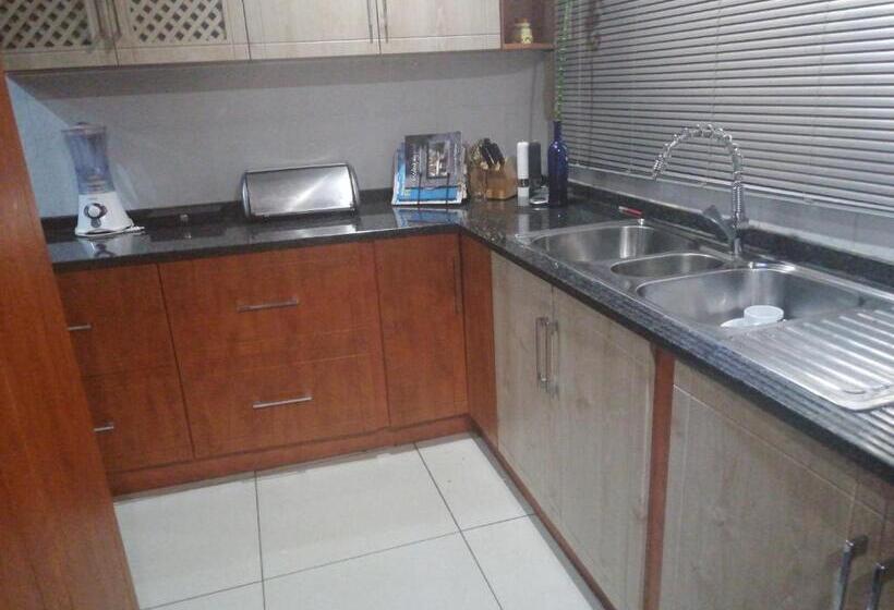 اتاق لوکس, Garden View Guesthouse Fleurhof