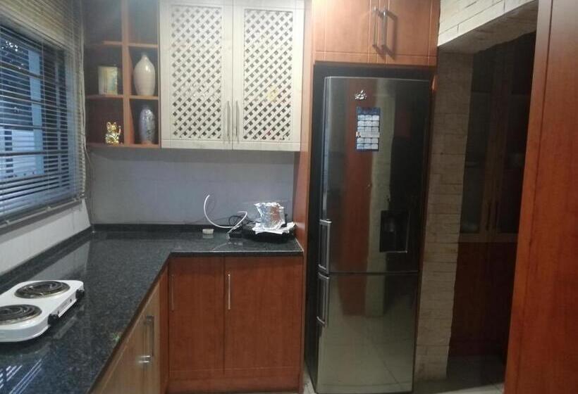 اتاق لوکس, Garden View Guesthouse Fleurhof