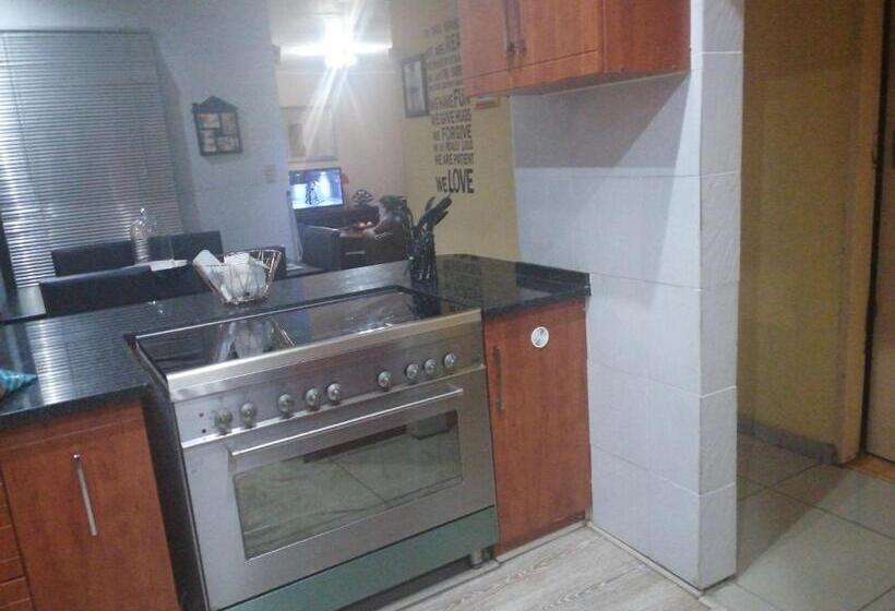 اتاق اکونومی, Garden View Guesthouse Fleurhof