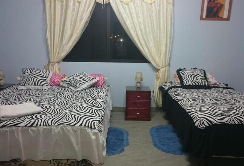 سوئیت با تخت بزرگ, Casa De Celeste