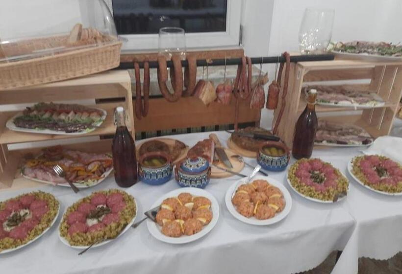 Номер Стандарт Трехместный, Piast