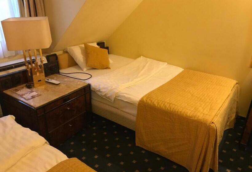 Четырехместный Номер Стандарт, Podzamcze