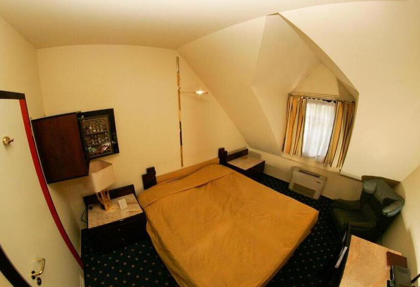 Номер Стандарт, Podzamcze