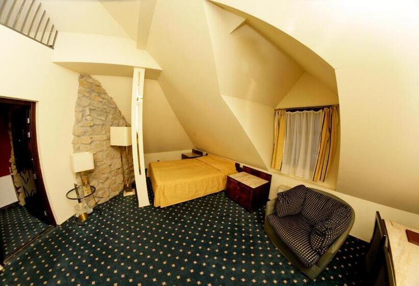 Номер Стандарт Трехместный, Podzamcze