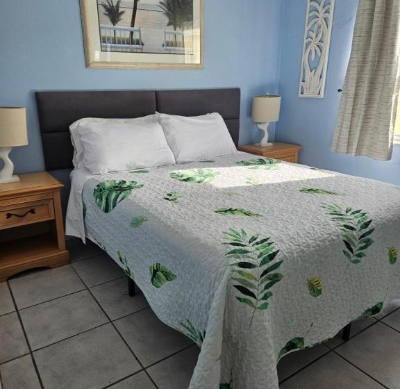 سوییت, Oasis Palms Resort