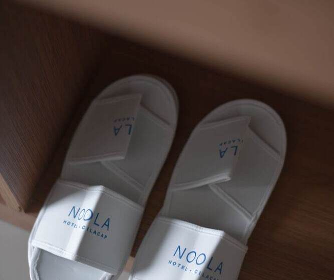 Номер Deluxe, Noola Hotel Cilacap