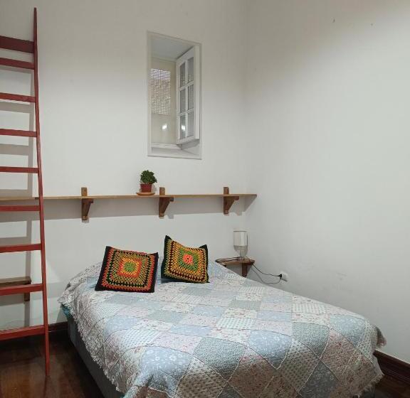 اتاق لوکس, Hostal Tulio Porteño