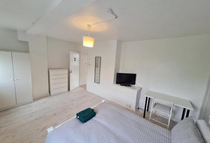 Номер Стандарт Трехместный, London E2 Rooms