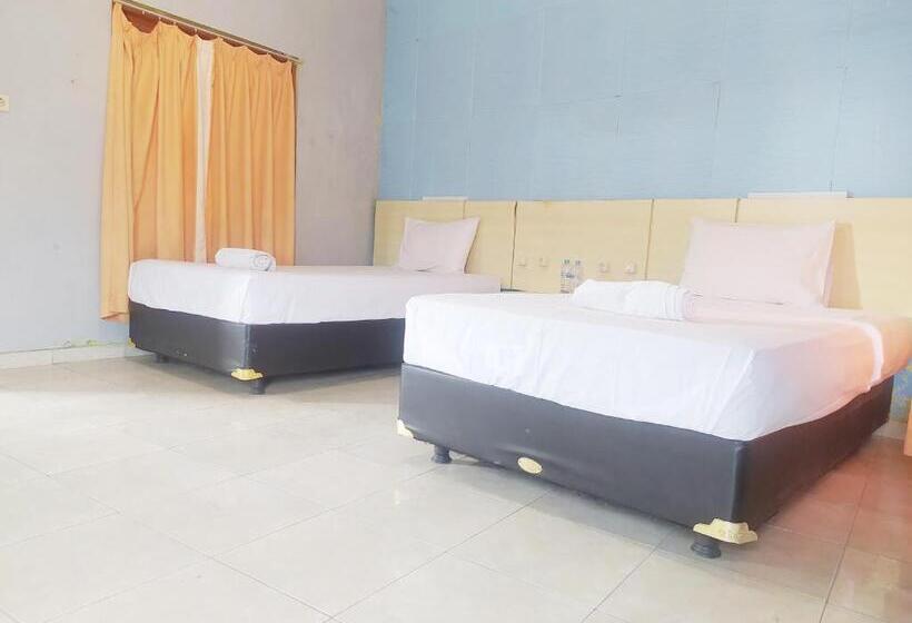 Номер Стандарт, Reddoorz At Deamartaloka Colomadu Solo