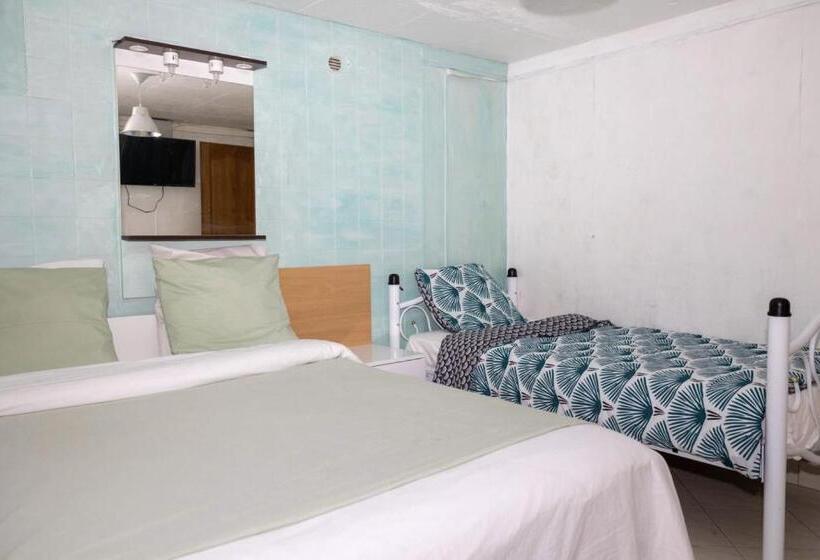 Номер Стандарт Трехместный, Paradis Chambres D Hôtes Proche Paris   Aéroport Charles De Gaulle Airport   Parc Des Exposition Vil