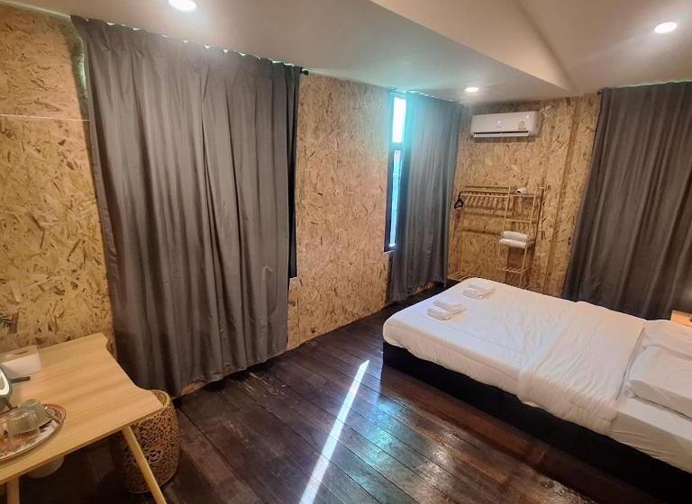 Номер Стандарт Совместная Ванная, Sunzi Boutique Hostel : ซันซิ บูทีค โฮสเทล