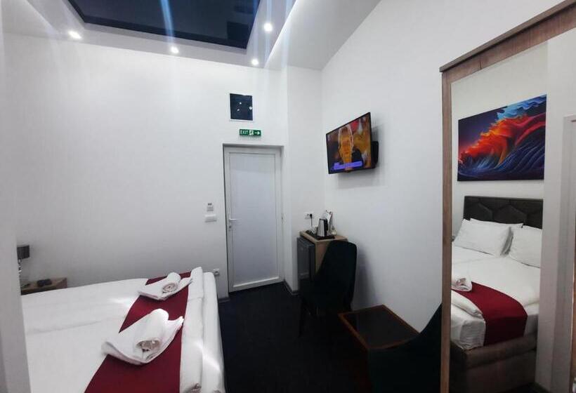 سوئیت با بالکن, Authentic Belgrade Centre   Luxury Suites