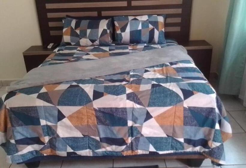 Номер Economy, Ngisaphila Guesthouse