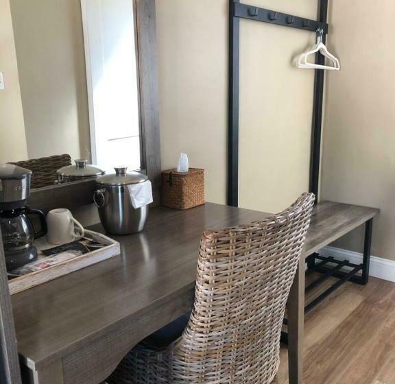 스탠다드 룸 킹사이즈 침대, Bleu Beach Resort