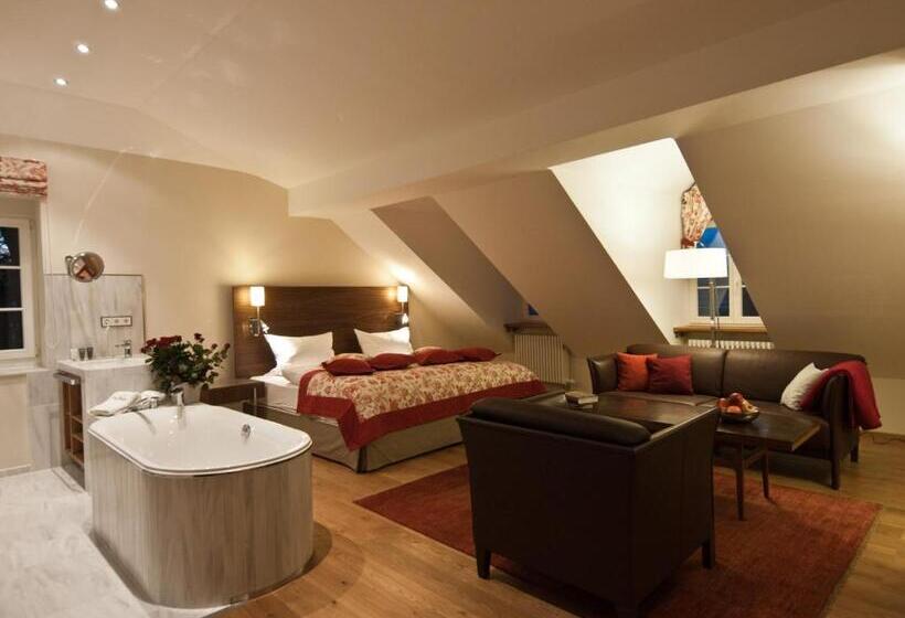Номер Deluxe, Pałac Pakoszów Schlosshotel Wernersdorf