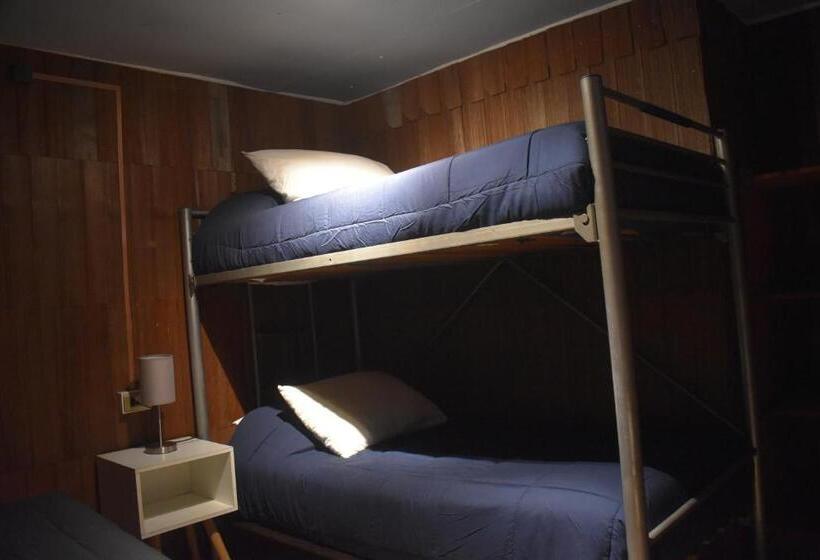 스탠다드 트리픔 룸 공동욕실, Estación Hostel