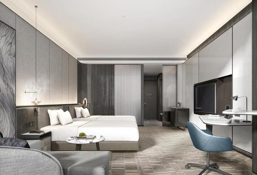 Номер Стандарт с Гостиной, Crowne Plaza Ezhou, An Ihg