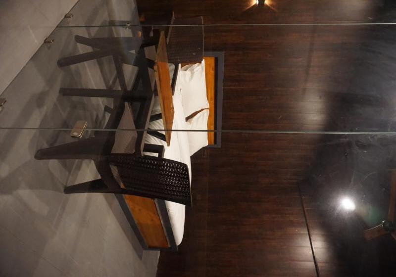 家庭间, Ekaiva Resort