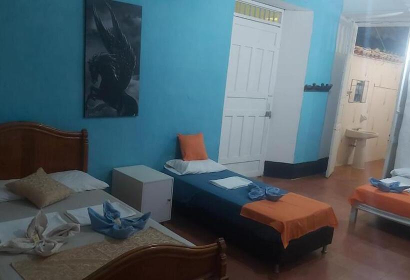 Семейный Номер, La Antigua