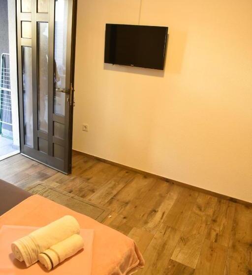 آپارتمان 1 خوابه, Apartmani Sutomore Tri Palme