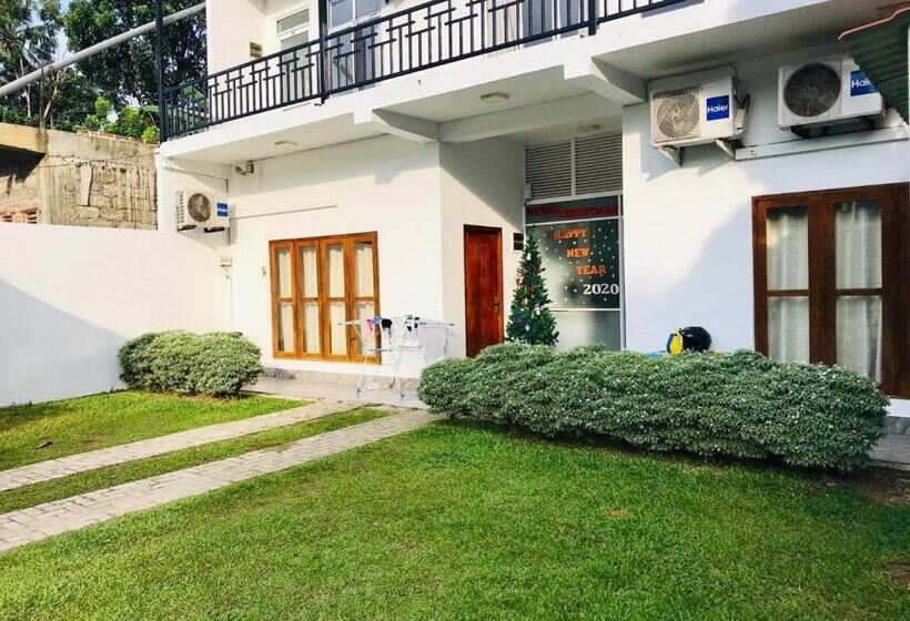 Номер Стандарт с Балконом, Dream Paradise   Weligama