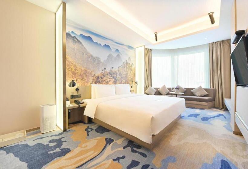 Люкс, Atour Hotel Railway Station Dalian
