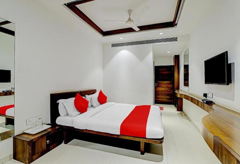 Номер Стандарт, Oyo Rishta And Jahan Banquet And Rooms