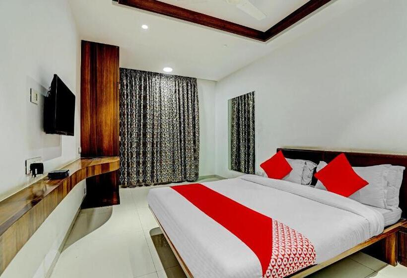 Номер Стандарт, Oyo Rishta And Jahan Banquet And Rooms