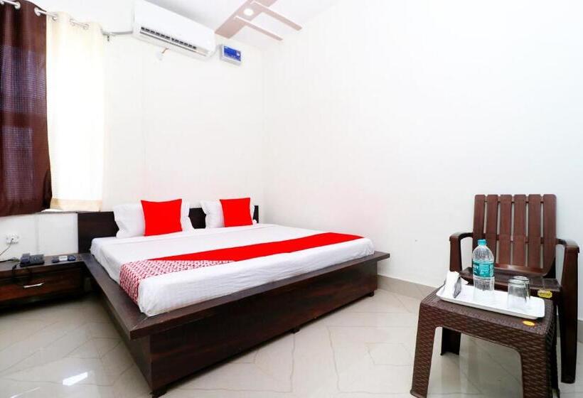 Трехместный Номер Классика, Oyo Hotel Chanderlok