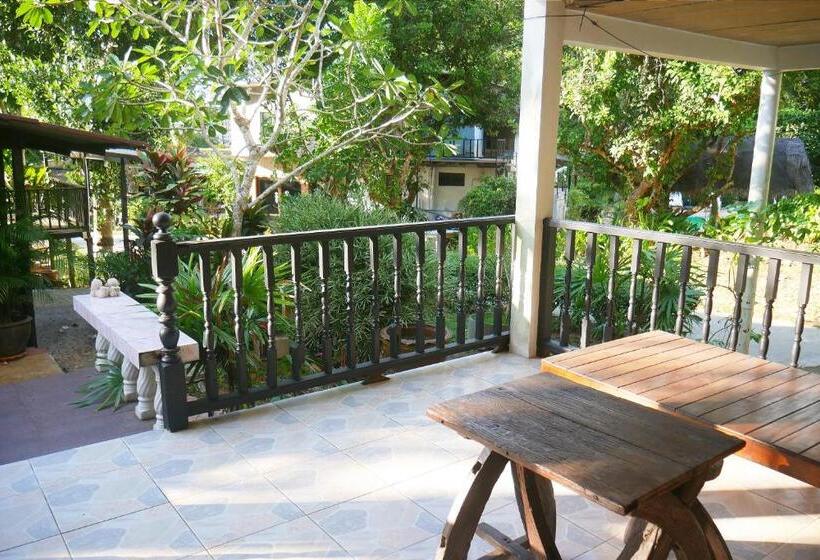 اتاق استاندارد با تخت بزرگ, Big Elk Steak House   Homestay